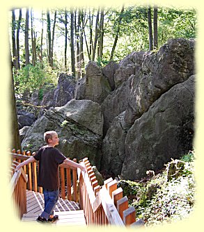 Neuer Steg im Felsenmeer - 2