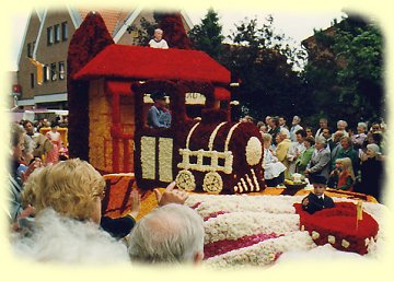 70 Jahre Blumenkorso - Lucas der Lokomotivführer - 2 70 Jahre Blumenkorso - Lucas der Lokomotivführer - 2
