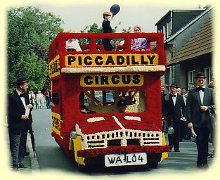 70 Jahre Blumenkorso - Piccadelly Circus