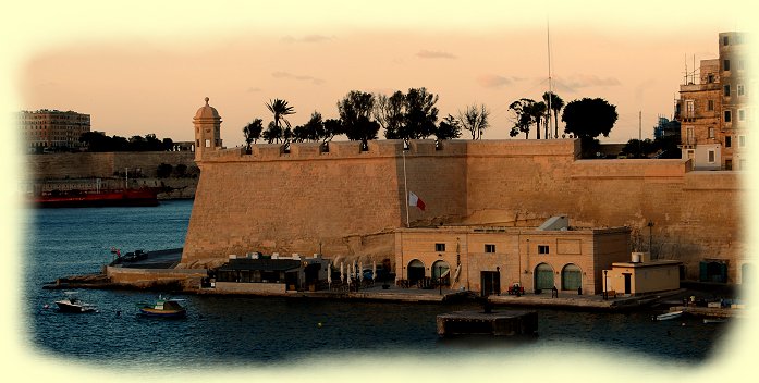Malta - Senglea - Ausfahrt - Abendsonne