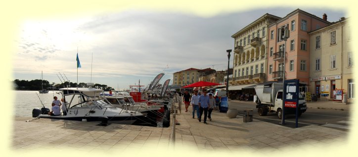 Porec -  Hafenstrasse, der Riva-Obala marsaia tita