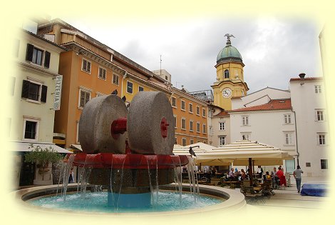 Rijeka - Brunnen mit Uhrenturm