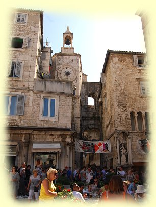 Split - Porta Ferrea mit Glockenturm