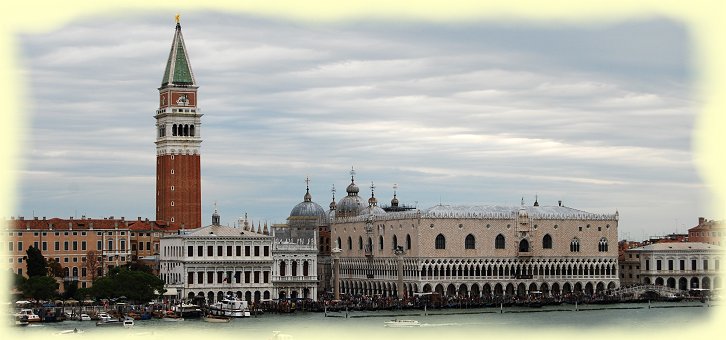Venedig - Markusplatz mit Campanile