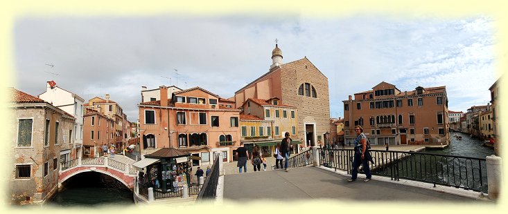 Venedig -  links  Ponte San Pantalonund,  Campo S. Pantalon mit Chiesa San Pantalon und rechts Rio de ca Foscar
