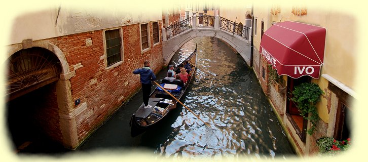 Venedig - ca. 175 Kanäle dienen als Straßen
