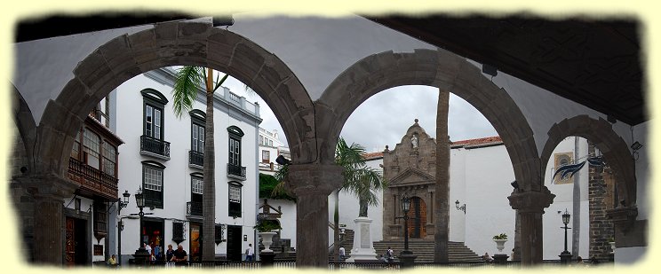 La Palma - Plaza de Espana mit Kirche Iglesia de El Salvador