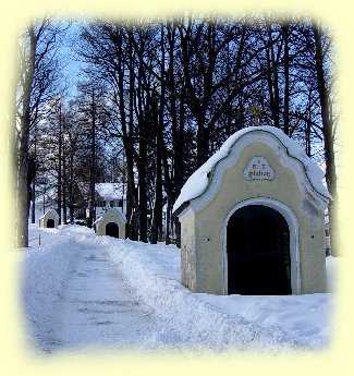 Kreuzweg zur Leonardikapelle und Kalvarienbergkirche.