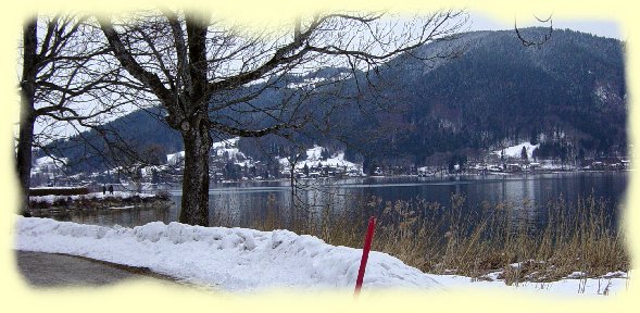 Tegernsee mit Blick auf die Stadt Tegernsee