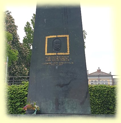 Friedrichshafen 2023 - Zeppelin-Denkmal - 2 Friedrichshafen 2023 - Zeppelin-Denkmal - 2