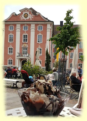 Meersburg 2023 - Schlossplatz