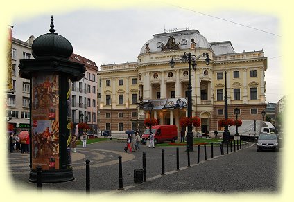 Bratislava - Historisches Gebäude des Slowakischen Nationaltheaters am Hviezdoslav-Platz