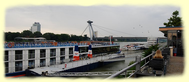 Bratislava - Neuen Brcke  Novy Most