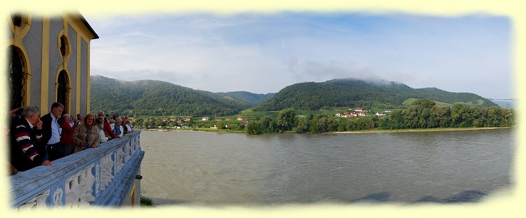 Dürnstein - Blick vom Augustinerstift auf die Donau