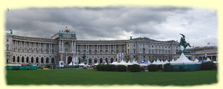 Wien - Heldenplatz - mit Blick zur Hofburg