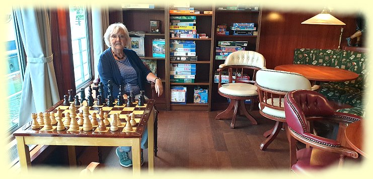 DCS Amethyst 2 - Spielezimmer