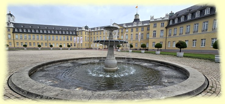 Karlsruhe - Schlossbrunnen