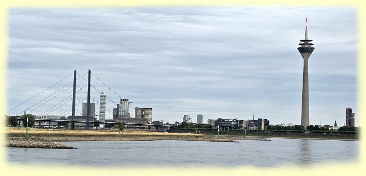 Dsseldorf - Rheinkniebrcke