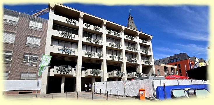 Kln 2025 - Nachkriegsteil des historischen Rathauses