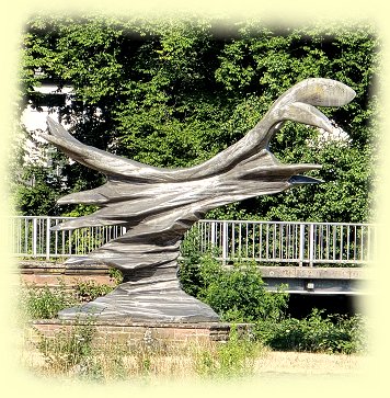 Spyer - Skulptur die Welle