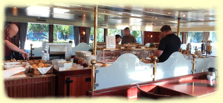 DCS Amethyst 2 -- Frhstcksraum1