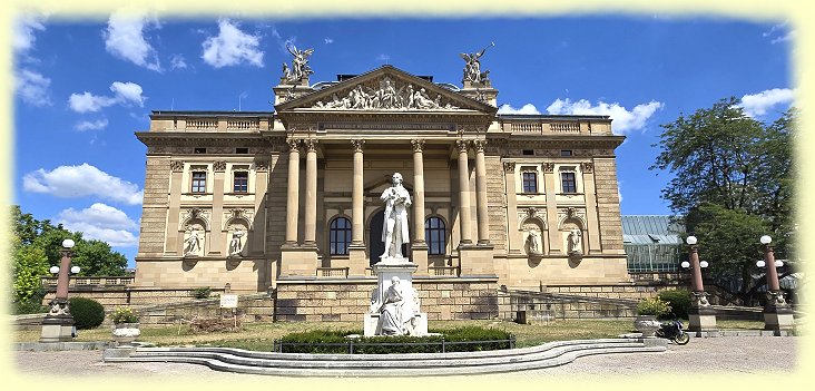 Wiesbaden 2025 - Schillerdenkmal