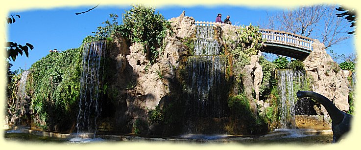 Wasserfall im Parque Genoves. Wasserfall im Parque Genoves.