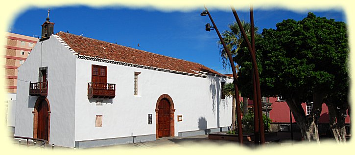 Iglesia de la Encarnación. in Santa Cruz