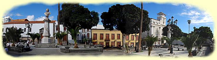 Plaza San Francisco mit der gleichnamigen Kirche und Alameda de Colón Plaza San Francisco mit der gleichnamigen Kirche und Alameda de Colón