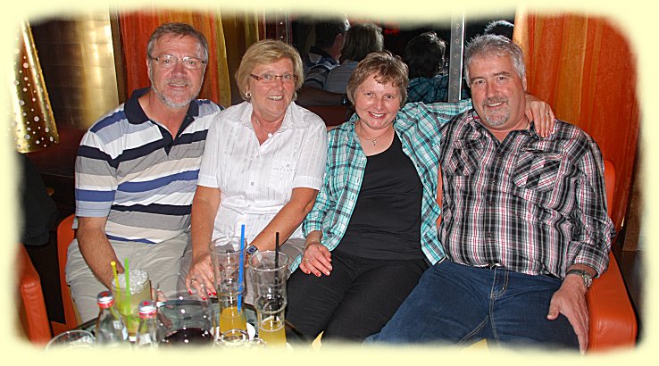 Abschiedsabend auf der AIDAbella mit netten Urlaubsbekannten Abschiedsabend auf der AIDAbella mit netten Urlaubsbekannten
