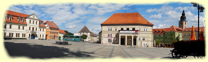 Marktplatz mit Landratsamt und Rathaus in Sondershausen