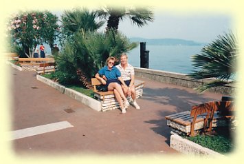 Strandpromenade in Gardone Strandpromenade in Gardone