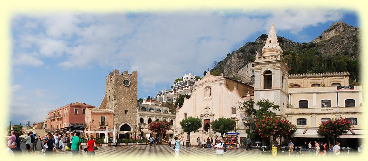 Taormina -  links - Uhrenturm -  rechts - Kirche des St. Joseph  - SAN GIUSEPPE