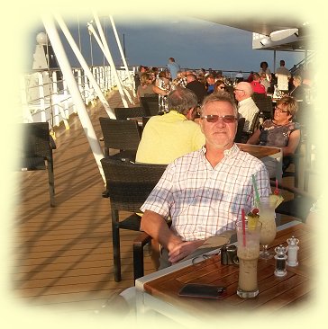 Mein Schiff 2 -- Außenalsterbar Mein Schiff 2 -- Außenalsterbar