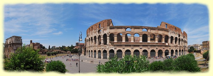 Rom - Kolosseum und links der Konstantinsbogen