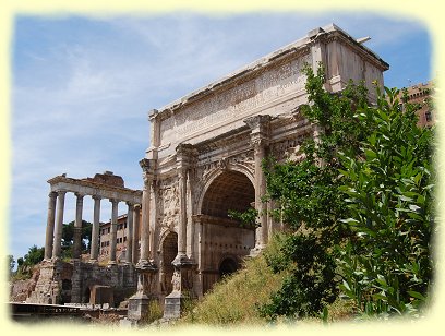 Rom - Septimius-Serverus-Bogen, links im Hintergrund der Saturntempel