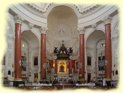 Valletta - Karmeliterkirche - Säulen aus rotem Marmor