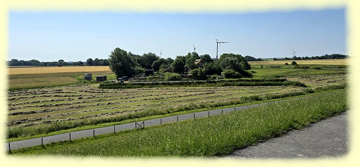 Land hinterm Deich