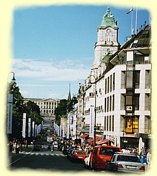 Karl Johans gate mit Kniglichem Schloss.