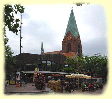 Kiel - Alte Markt mit der St. Nikolaikirche Kiel - Alte Markt mit der St. Nikolaikirche