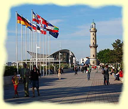 Warnemnde, 37 Meter hohen Leuchtturm mit TEEPOTT