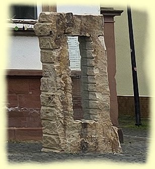 Geinsheim - Denkmal für die Opfer der NS-Zeit Geinsheim - Denkmal für die Opfer der NS-Zeit