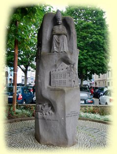 Koblenz - Nikolaus von Kues ein Denkmal