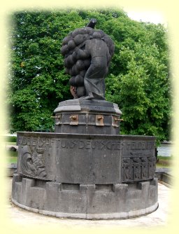 Koblenz - Weinbrunnen
