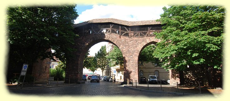 Worms - Raschitor Worms - Raschitor