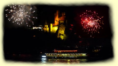 Rdesheimer - Rhein in Flammen - Burg Reichenstein