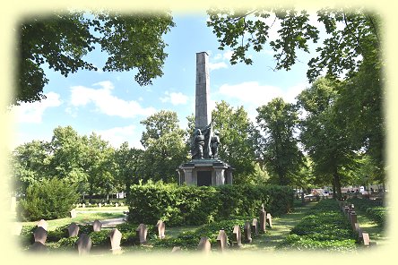 Potsdam - Bansin-Platz - sowjetischer Militrfriedhof