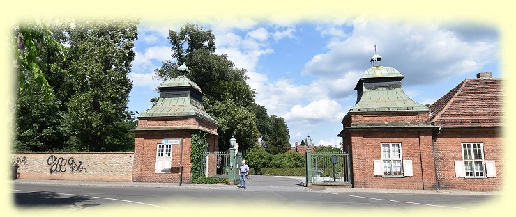 Potsdam - Neuer Garten - Haupteingang