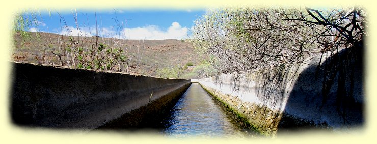 Tajeas --  Teneriffas typische Wasserleitung