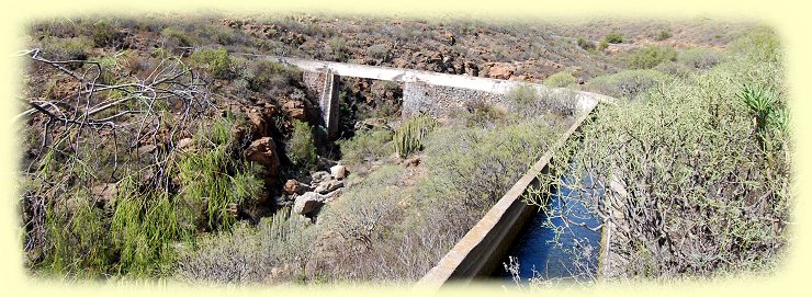 Tajeas  Teneriffas typische Wasserleitung